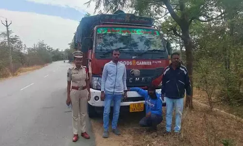 अवैध परिवहन में 52 क्विंटल Ration Ricennnnn जब्त, दो गिरफ्तार अवैध परिवहन में 52 क्विंटल Ration Ricennnnn जब्त, दो गिरफ्तार