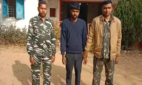 पुलिस ने नाबालिग से दुष्कर्म के आरोपी को गिरफ्तार कर न्यायिक रिमांड पर भेजा जेल पुलिस ने नाबालिग से दुष्कर्म के आरोपी को गिरफ्तार कर न्यायिक रिमांड पर भेजा जेल
