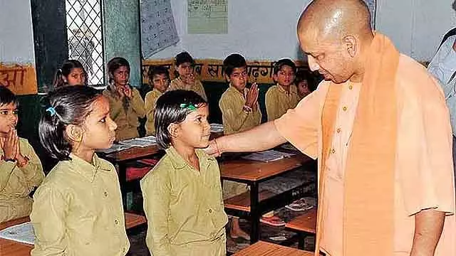 UP के स्कूलों और कॉलेजों में तमिल क्लास: राज्य सरकार की एक नई पहल UP के स्कूलों और कॉलेजों में तमिल क्लास: राज्य सरकार की एक नई पहल