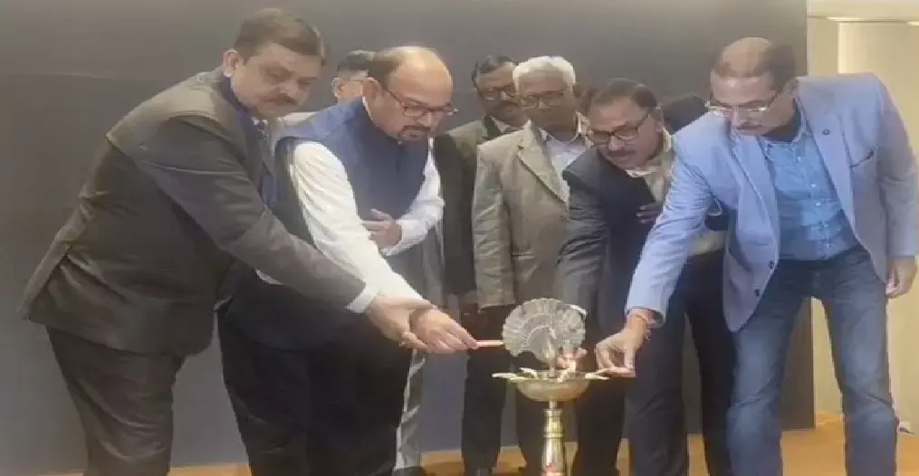 Kanpur: राजकीय चर्म संस्थान का 100वां वर्ष, पूर्व छात्रों की उपस्थिति Kanpur: राजकीय चर्म संस्थान का 100वां वर्ष, पूर्व छात्रों की उपस्थिति