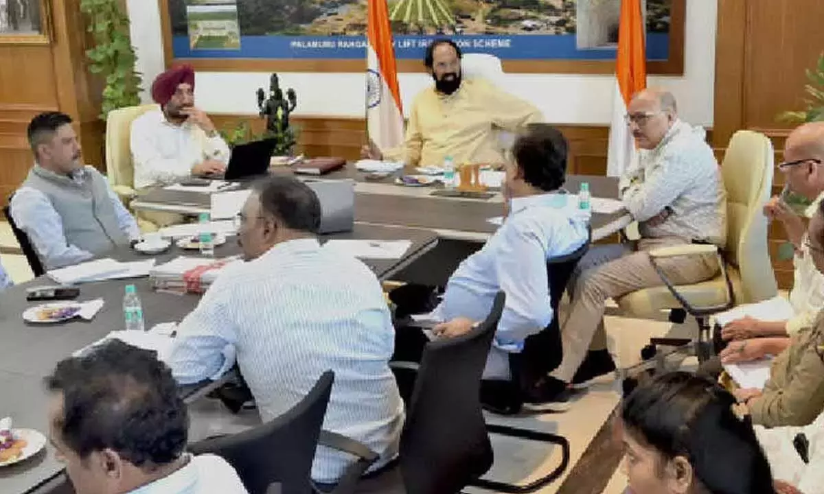 सरकार ने SLBC टनल प्रोजेक्ट के स्टाफ के लिए 25 प्रतिशत सैलरी बढ़ोतरी की घोषणा की सरकार ने SLBC टनल प्रोजेक्ट के स्टाफ के लिए 25 प्रतिशत सैलरी बढ़ोतरी की घोषणा की