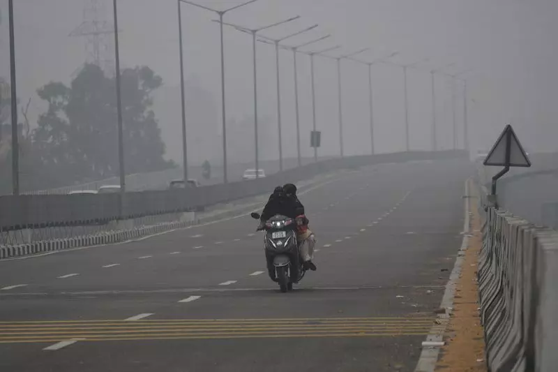 उत्तर भारत में कड़ाके की ठंड Punjab और हरियाणा में पारा जमाव बिंदु के करीब उत्तर भारत में कड़ाके की ठंड Punjab और हरियाणा में पारा जमाव बिंदु के करीब