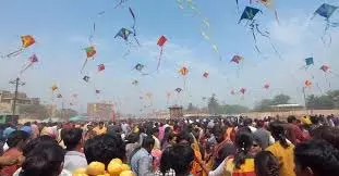 Makar Sankranti 2026: मकर संक्रांति पर इन रंगों के कपड़े पहनना शुभ, मिलती है सूर्य देव की कृपा Makar Sankranti 2026: मकर संक्रांति पर इन रंगों के कपड़े पहनना शुभ, मिलती है सूर्य देव की कृपा