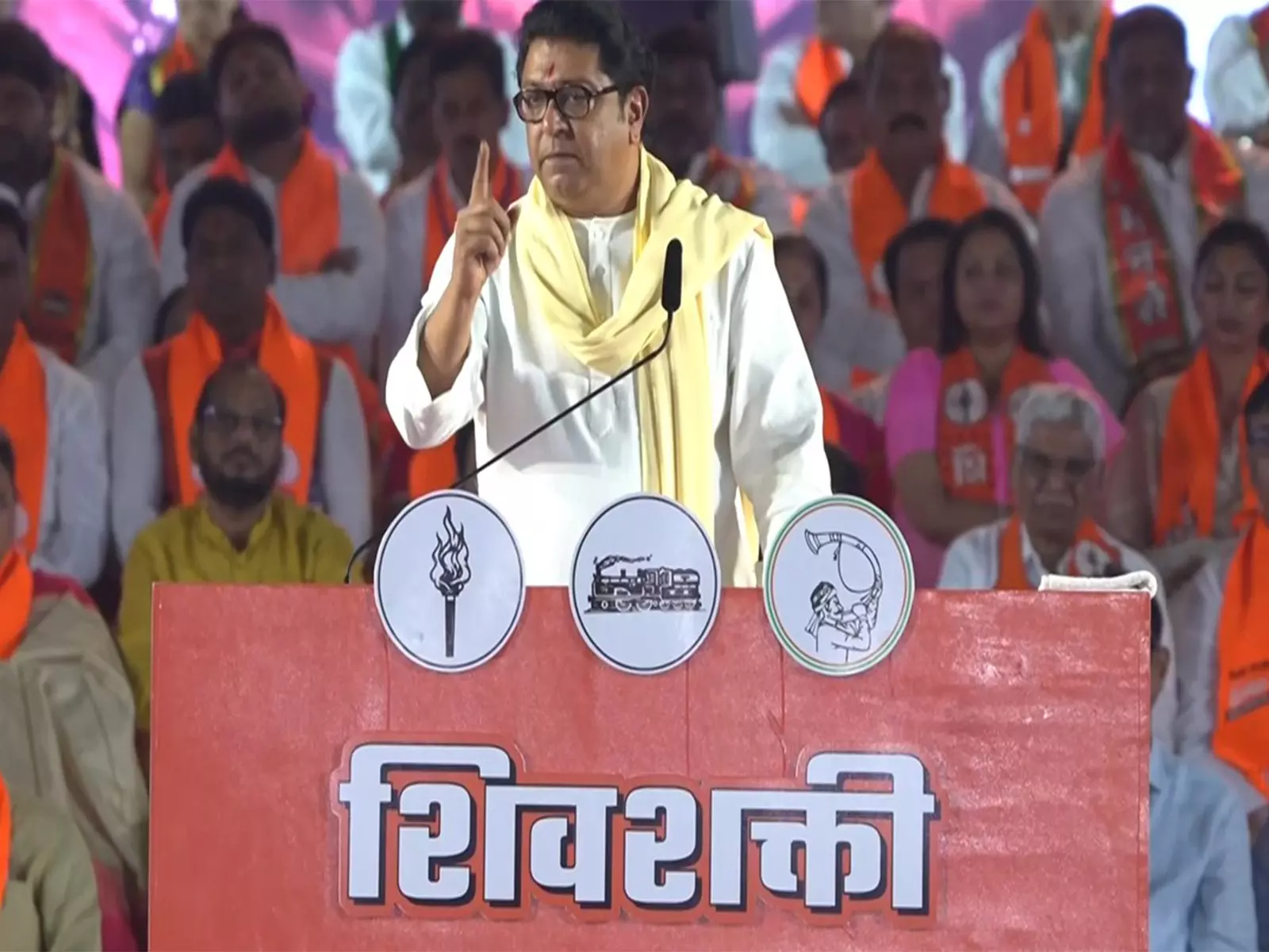 राज ठाकरे ने मराठी एकता का आह्वान किया और Hindi थोपने पर चेतावनी दी राज ठाकरे ने मराठी एकता का आह्वान किया और Hindi थोपने पर चेतावनी दी