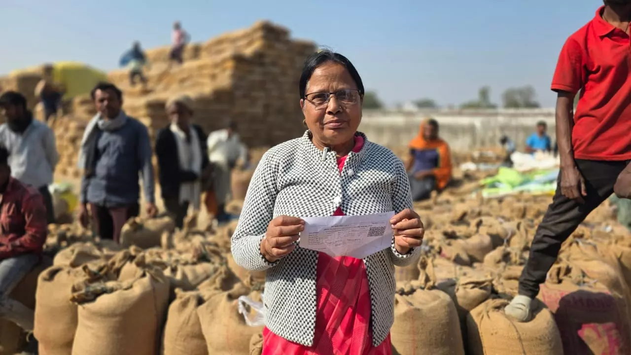 सशक्त और समृद्ध हो रहे है किसान सशक्त और समृद्ध हो रहे है किसान