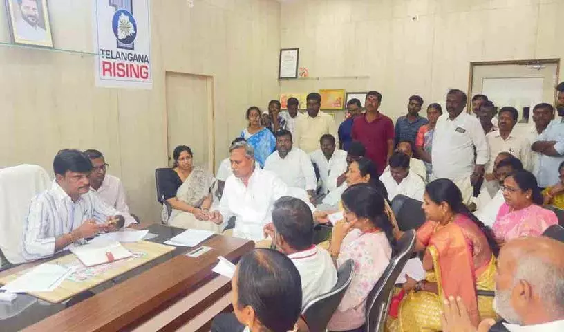 राजनीतिक गुटबाजी के कारण धरणी पोर्टल रद्द किया गया: MLA पल्ला राजेश्वर रेड्डी राजनीतिक गुटबाजी के कारण धरणी पोर्टल रद्द किया गया: MLA पल्ला राजेश्वर रेड्डी