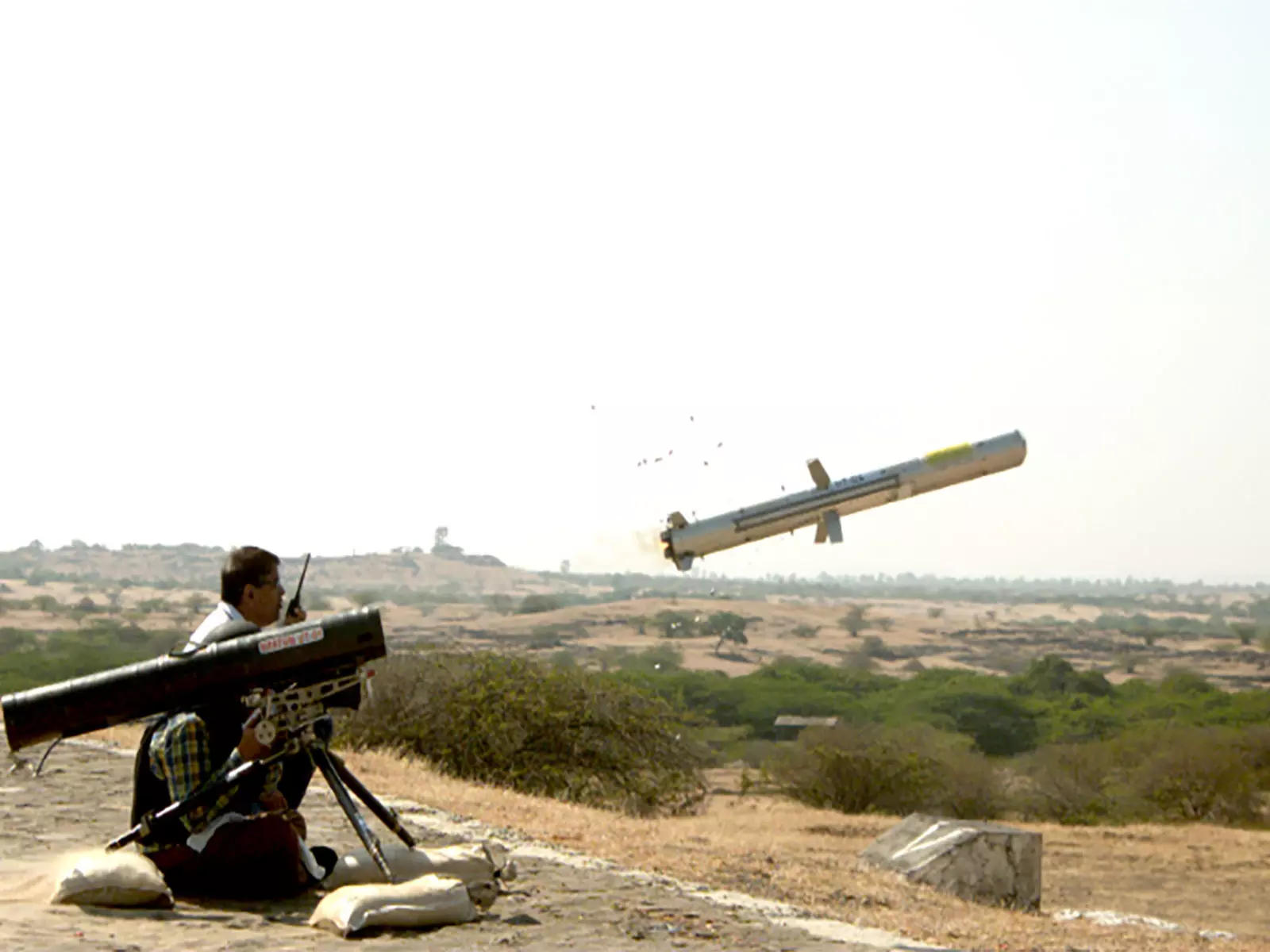 राजनाथ सिंह ने स्वदेशी MPATGM परीक्षण की सराहना की राजनाथ सिंह ने स्वदेशी MPATGM परीक्षण की सराहना की