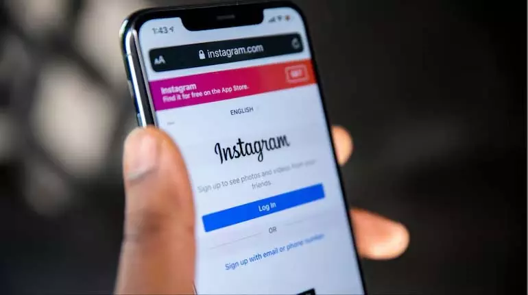 Meta ने ऑस्ट्रेलिया में बच्चों के सोशल मीडिया बैन के तहत 550,000 अकाउंट बंद किए Meta ने ऑस्ट्रेलिया में बच्चों के सोशल मीडिया बैन के तहत 550,000 अकाउंट बंद किए