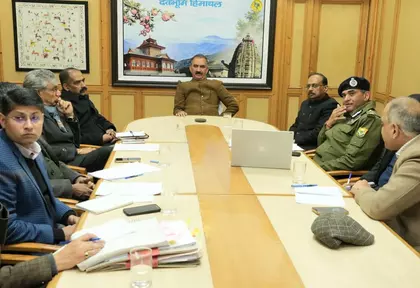 Himachal ने ड्रग्स बेचने के आरोप में 11 पुलिसकर्मियों को बर्खास्त किया Himachal ने ड्रग्स बेचने के आरोप में 11 पुलिसकर्मियों को बर्खास्त किया