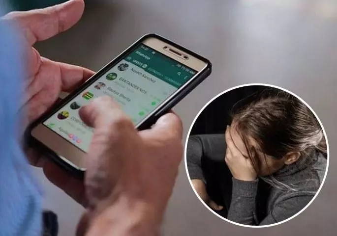 17 साल की लड़की को Video Sharing करने के लिए बहलाया गया, और वह अंकल के फोन पर आ गई 17 साल की लड़की को Video Sharing करने के लिए बहलाया गया, और वह अंकल के फोन पर आ गई