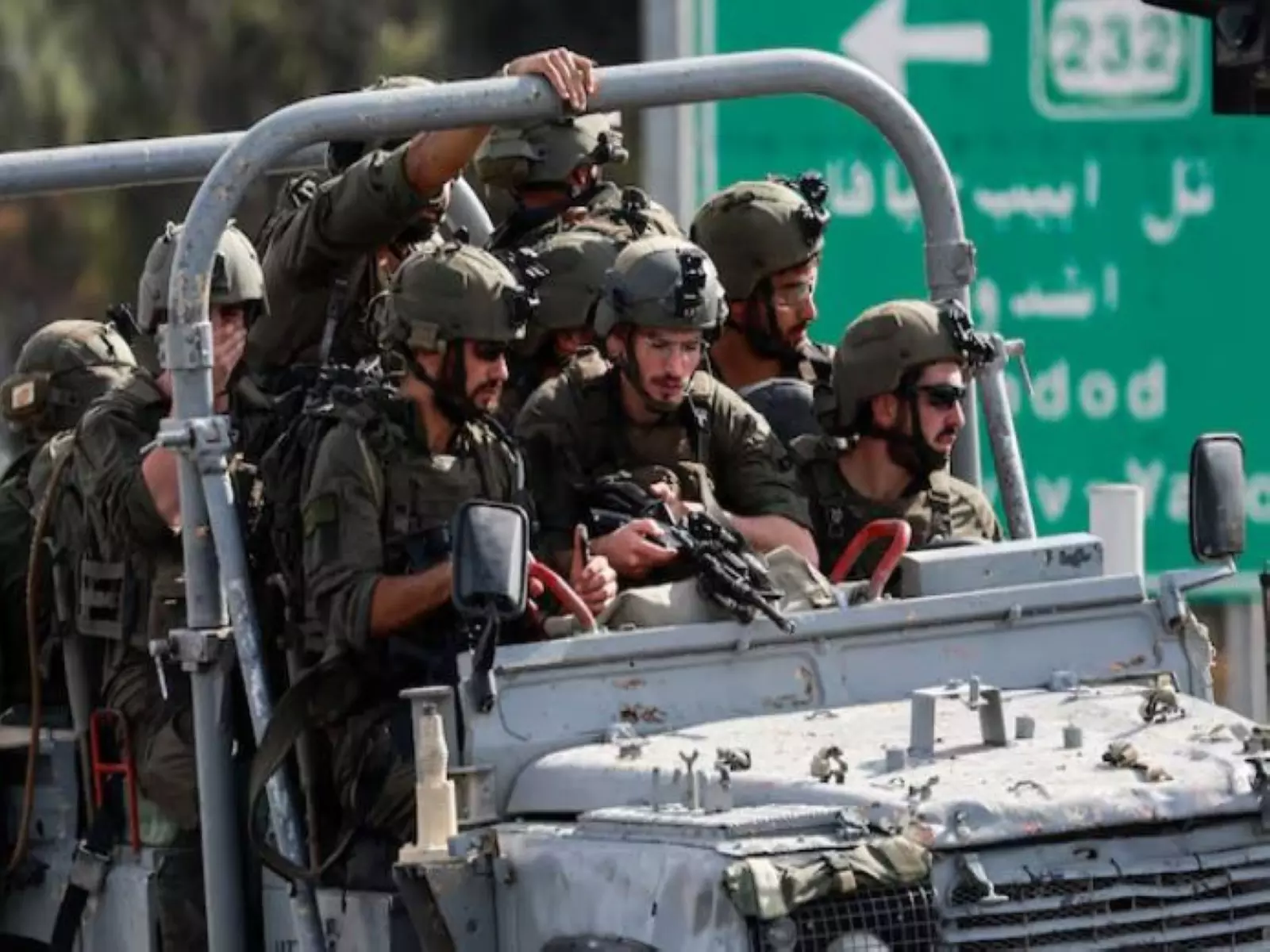 Israel ने दक्षिणी लेबनान में हिजबुल्लाह के कई हथियार भंडारण स्थलों पर किया हमला Israel ने दक्षिणी लेबनान में हिजबुल्लाह के कई हथियार भंडारण स्थलों पर किया हमला