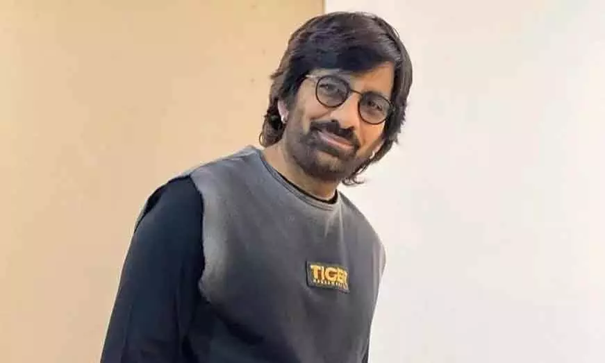 मंदी के बीच Ravi Teja की पहल: फिल्म बचाने के लिए आधी की अपनी फीस मंदी के बीच Ravi Teja की पहल: फिल्म बचाने के लिए आधी की अपनी फीस