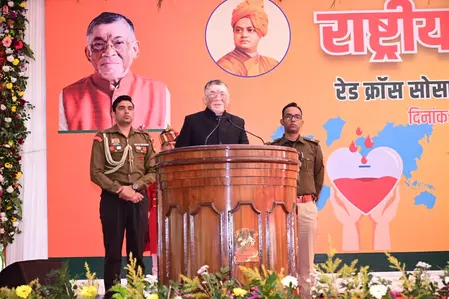 राज्यपाल संतोष गंगवार ने युवाओं से रक्तदान को जनआंदोलन बनाने का किया आह्वान राज्यपाल संतोष गंगवार ने युवाओं से रक्तदान को जनआंदोलन बनाने का किया आह्वान