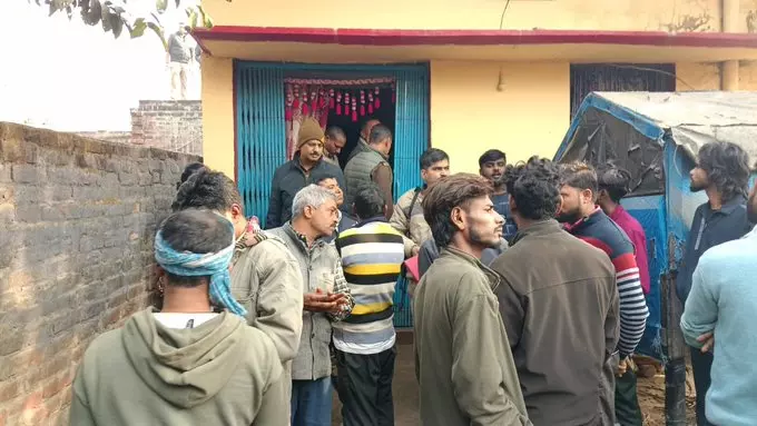 Double Murder: नशेड़ी बेटे ने मां-पत्नी को उतारा मौत के घाट Double Murder: नशेड़ी बेटे ने मां-पत्नी को उतारा मौत के घाट