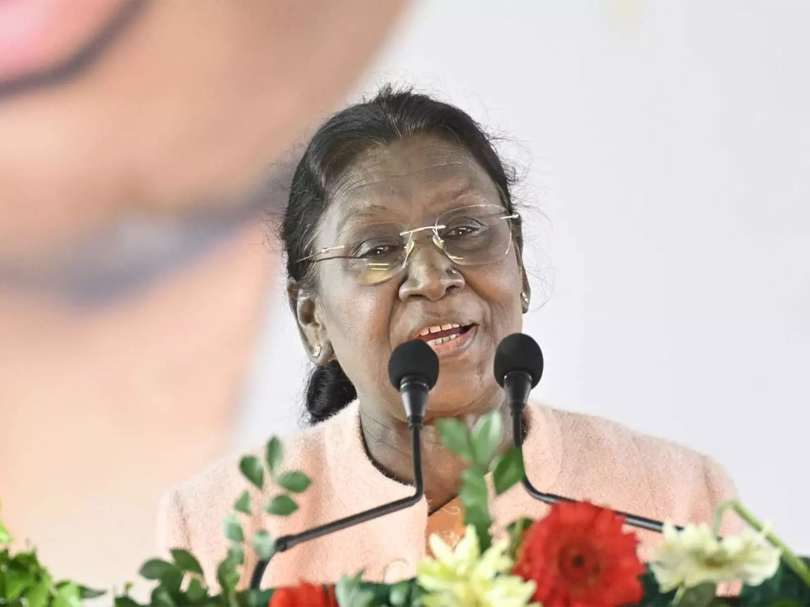 राष्ट्रपति द्रौपदी Murmu ने लोहड़ी, मकर संक्रांति, पोंगल और माघ बिहू की दी शुभकामनाएं राष्ट्रपति द्रौपदी Murmu ने लोहड़ी, मकर संक्रांति, पोंगल और माघ बिहू की दी शुभकामनाएं