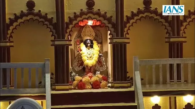 गंगासागर में मकर संक्रांति उत्सव: कपिल मुनि मंदिर में उमड़े श्रद्धालु गंगासागर में मकर संक्रांति उत्सव: कपिल मुनि मंदिर में उमड़े श्रद्धालु