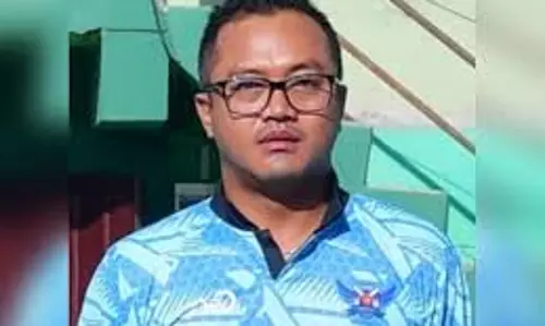 Aizawl: मिजोरम के क्रिकेटर के लालरेमरूता की मैच के दौरान गिरने से मौत Aizawl: मिजोरम के क्रिकेटर के लालरेमरूता की मैच के दौरान गिरने से मौत