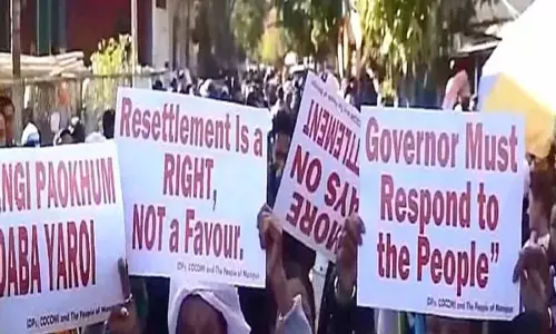 Manipur : IDPs ने इंफाल में विरोध रैली निकाली Manipur : IDPs ने इंफाल में विरोध रैली निकाली
