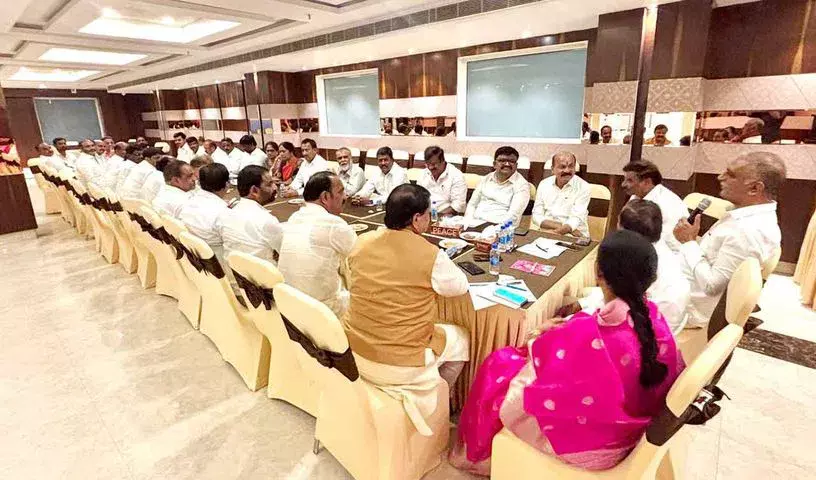Harish Rao ने मेडक नगरपालिकाओं में आक्रामक BRS अभियान का आह्वान किया