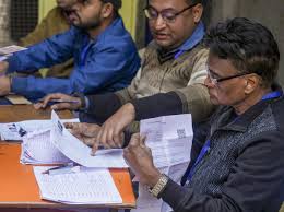 UP, SIR के दौरान ढिलाई बरतने वाले ‘निष्क्रिय’ जिला प्रमुखों को एसपी हटाएगी