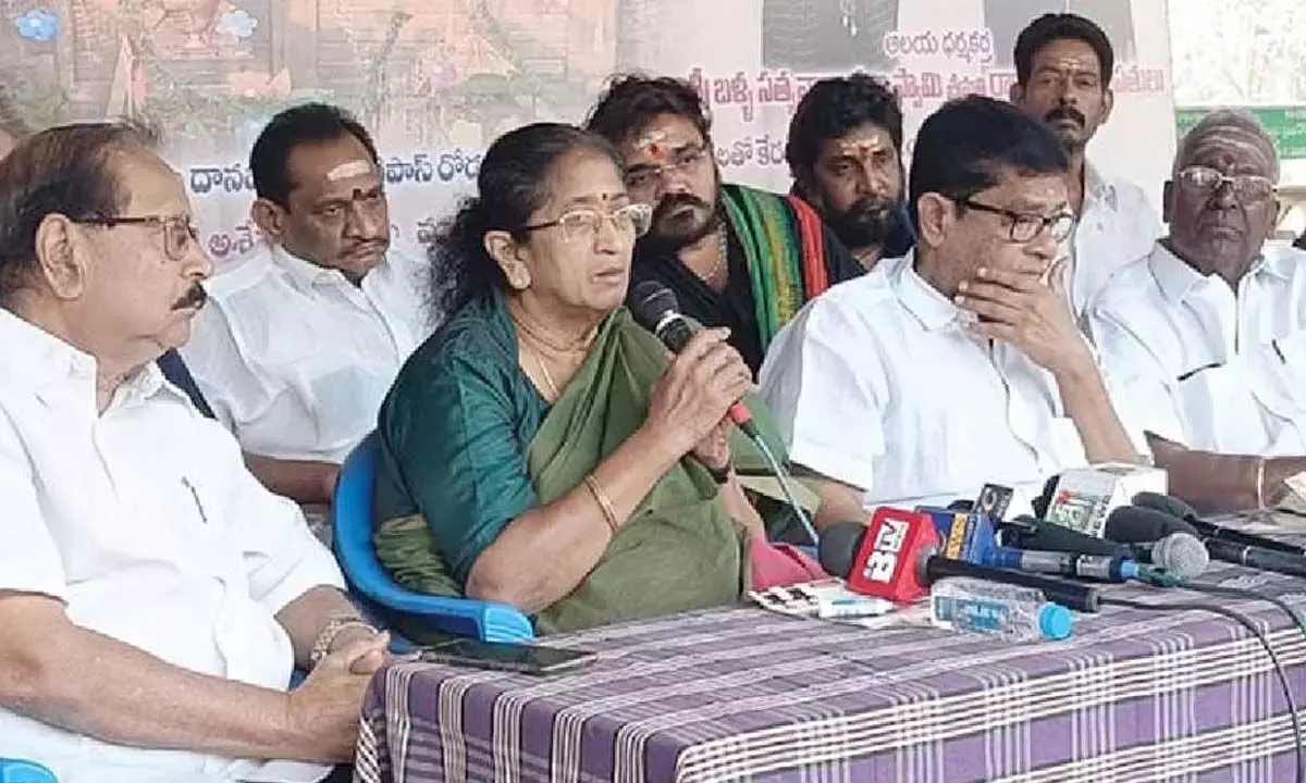 Ayyappa मंदिर ने तिरुवभरण उत्सवम के लिए मंच तैयार किया