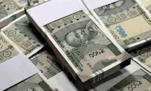 देवेन्द्र नगर में कार से 10 लाख कैश चोरी