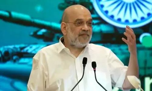 देश में मनाया जा रहा लोहड़ी का पर्व, केंद्रीय गृह मंत्री अमित शाह सहित कई नेताओं ने दी शुभकामनाएं