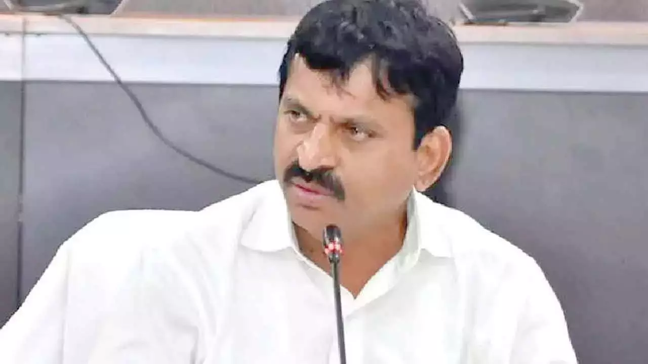 सरकार लैंड माफिया से सख्ती से निपटेगी: Ponguleti सरकार लैंड माफिया से सख्ती से निपटेगी: Ponguleti