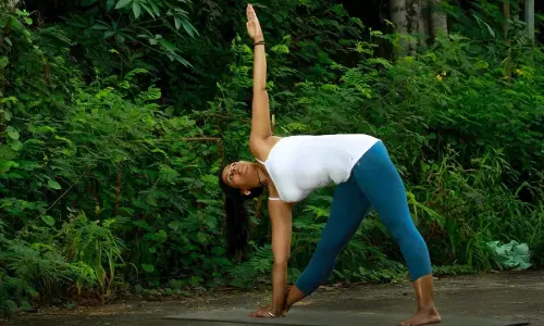 Yoga: तेजी से वजन है घटाना, रोज सिर्फ 20 मिनट कर लें ये योगासन