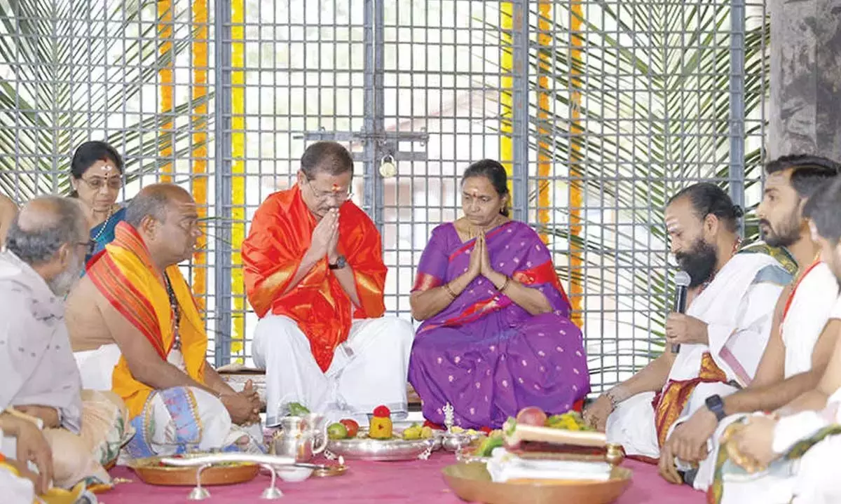 Andhra: श्रीशैलम में सात दिवसीय ब्रह्मोत्सव शुरू हुआ Andhra: श्रीशैलम में सात दिवसीय ब्रह्मोत्सव शुरू हुआ