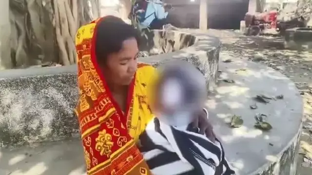 चिप्स के पैकेट में रखे खिलौने में विस्फोट होने से गई बच्चे की एक आंख चिप्स के पैकेट में रखे खिलौने में विस्फोट होने से गई बच्चे की एक आंख