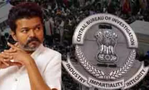 करूर भगदड़ मामले में विजय से 7 घंटे पूछताछ, CBI ऑफिस से शाम 6 बजे निकले करूर भगदड़ मामले में विजय से 7 घंटे पूछताछ, CBI ऑफिस से शाम 6 बजे निकले