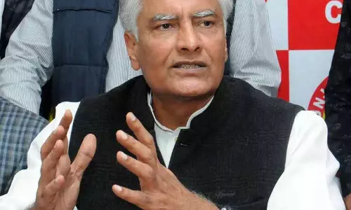 Phagwara फायरिंग के बाद जाखड़ ने गैंगस्टरों को खत्म करने के केजरीवाल के दावे पर सवाल उठाया Phagwara फायरिंग के बाद जाखड़ ने गैंगस्टरों को खत्म करने के केजरीवाल के दावे पर सवाल उठाया