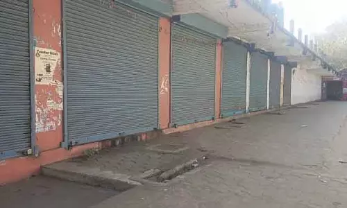 डॉक्टर की पोस्टिंग को लेकर Patnagarh 12 घंटे बंद रहा डॉक्टर की पोस्टिंग को लेकर Patnagarh 12 घंटे बंद रहा