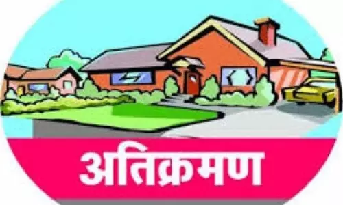 Farrukhabad: अतिक्रमण के चलते कादरी गेट चौराहे पर भीड़ और जाम Farrukhabad: अतिक्रमण के चलते कादरी गेट चौराहे पर भीड़ और जाम