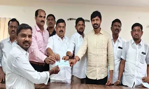 हम अकबर के ज़मीन से विस्थापित किसानों का साथ देंगे: MLA बालू नायक हम अकबर के ज़मीन से विस्थापित किसानों का साथ देंगे: MLA बालू नायक