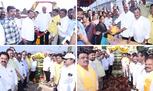 Andhra Pradesh: ग्रामीण विकास के लिए अत्चन्नायडू ने दी ₹3 करोड़ की सौगात Andhra Pradesh: ग्रामीण विकास के लिए अत्चन्नायडू ने दी ₹3 करोड़ की सौगात