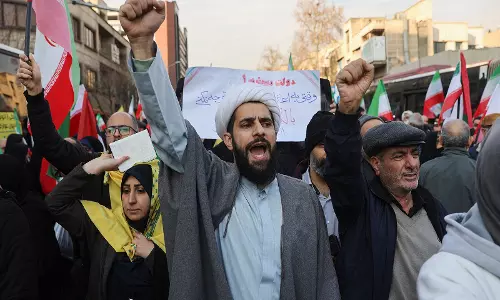 Iran ने अमेरिकी राजनेताओं को अपनी धोखेबाजी बंद करने की चेतावनी जारी की