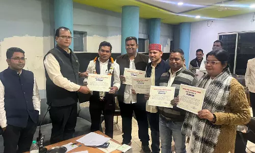 रायपुर प्रेस क्लब चुनाव 2026: मोहन तिवारी बने अध्यक्ष, गौरव शर्मा महासचिव रायपुर प्रेस क्लब चुनाव 2026: मोहन तिवारी बने अध्यक्ष, गौरव शर्मा महासचिव