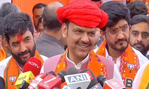 Fadnavis ने अजीत पवार पर चुनाव सौहार्द का उल्लंघन बताया