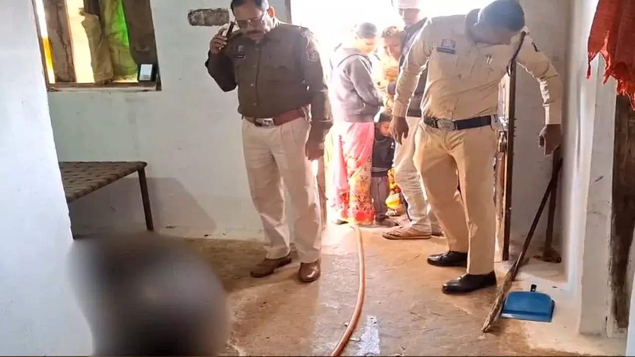 सब्बल मारकर हत्या, मृतक का बड़ा भाई गिरफ्तार सब्बल मारकर हत्या, मृतक का बड़ा भाई गिरफ्तार
