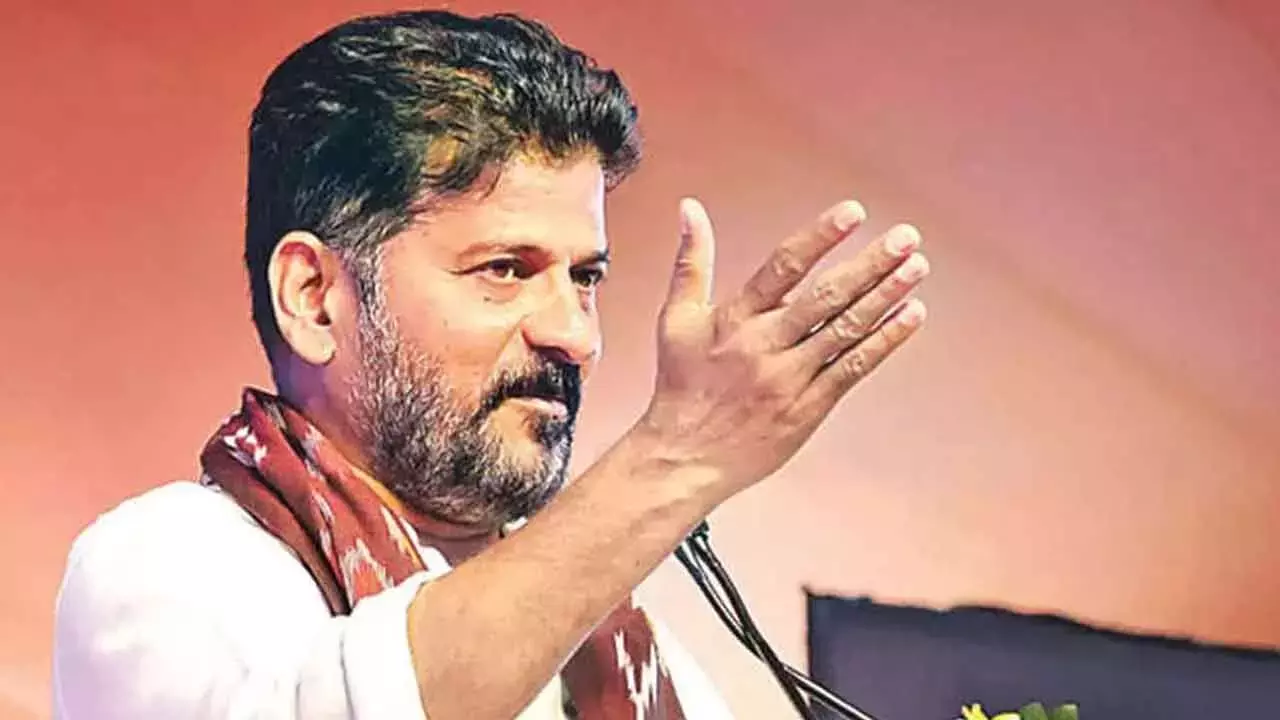 Telangana: रेवंत रेड्डी ने स्टूडेंट किट में क्वालिटी पर ज़ोर दिया Telangana: रेवंत रेड्डी ने स्टूडेंट किट में क्वालिटी पर ज़ोर दिया