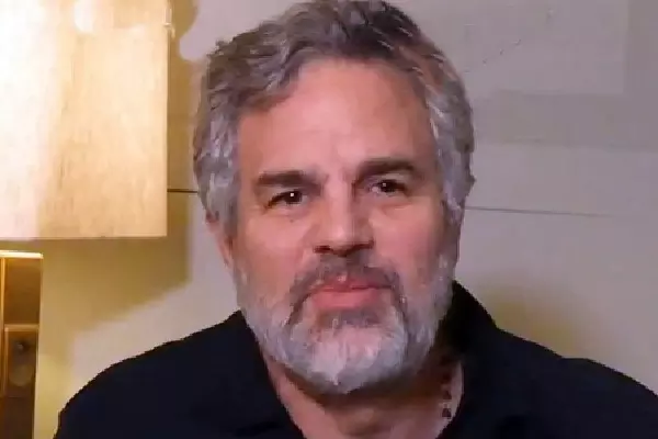 Mark Ruffalo ने राष्ट्रपति ट्रंप पर हमला करते हुए कहा कि वह सबसे बुरे इंसान Mark Ruffalo ने राष्ट्रपति ट्रंप पर हमला करते हुए कहा कि वह सबसे बुरे इंसान