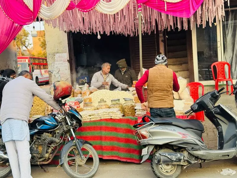 Haryana में मिड-डे मील वर्कर क्यों नाखुश हैं Haryana में मिड-डे मील वर्कर क्यों नाखुश हैं