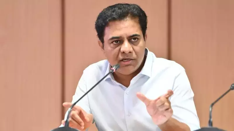KTR ने कांग्रेस को चेतावनी दी जिलों को खत्म न करें वरना विरोध का सामना करें KTR ने कांग्रेस को चेतावनी दी जिलों को खत्म न करें वरना विरोध का सामना करें