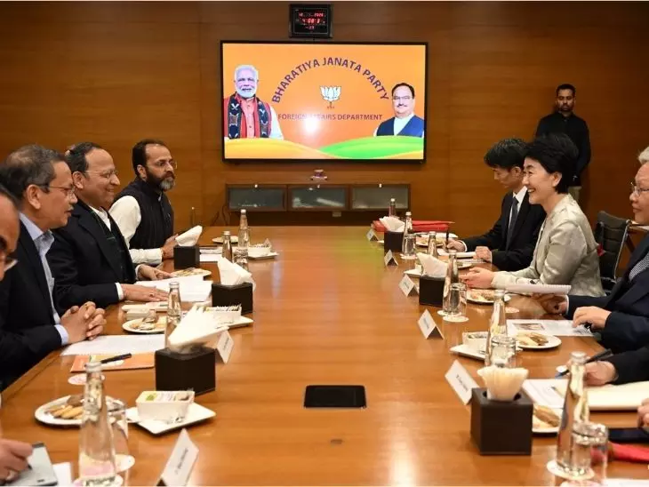 New Delhi: चीन की कम्युनिस्ट पार्टी का डेलिगेशन भाजपा कार्यालय में New Delhi: चीन की कम्युनिस्ट पार्टी का डेलिगेशन भाजपा कार्यालय में