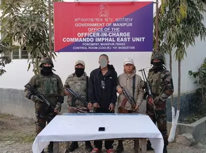 Manipur में पेट्रोल पंप बम धमाके के आरोपी समेत 3 आतंकवादी गिरफ्तार Manipur में पेट्रोल पंप बम धमाके के आरोपी समेत 3 आतंकवादी गिरफ्तार