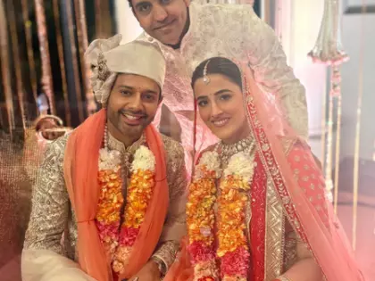 Ankit बत्रा ने नूपुर सैनन, स्टेबिन बिन की अनोखी म्यूजिकल फेरा को आवाज दी Ankit बत्रा ने नूपुर सैनन, स्टेबिन बिन की अनोखी म्यूजिकल फेरा को आवाज दी