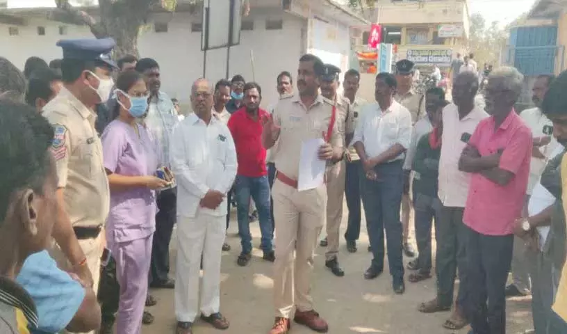 ड्राइवरों के पास लाइसेंस होना ज़रूरी है: CI Venkateshwarlu ड्राइवरों के पास लाइसेंस होना ज़रूरी है: CI Venkateshwarlu