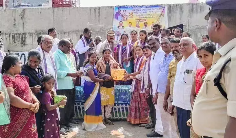 Kattangur में सांस्कृतिक परंपराओं के प्रतीक के रूप में मनाया गया संक्रांति उत्सव Kattangur में सांस्कृतिक परंपराओं के प्रतीक के रूप में मनाया गया संक्रांति उत्सव